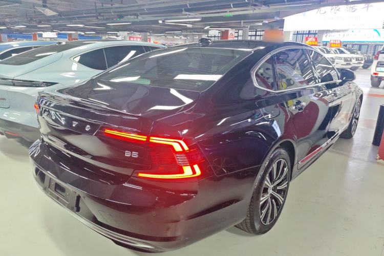 Used Volvo S90 2022 B5 Zhiyi Luxury Edition
