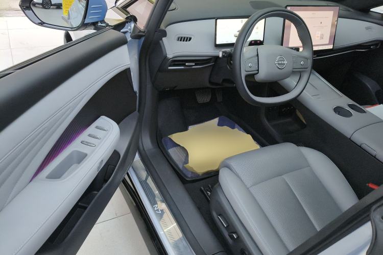 Used Nissan N7 2025 510 Max Driver Seat