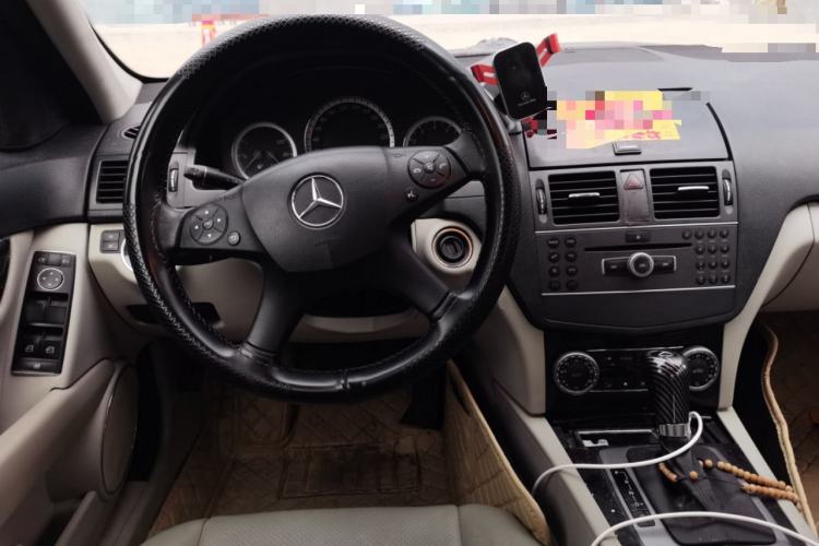 Used Mercedes-Benz C-Class 2010 C 180K Classic model
