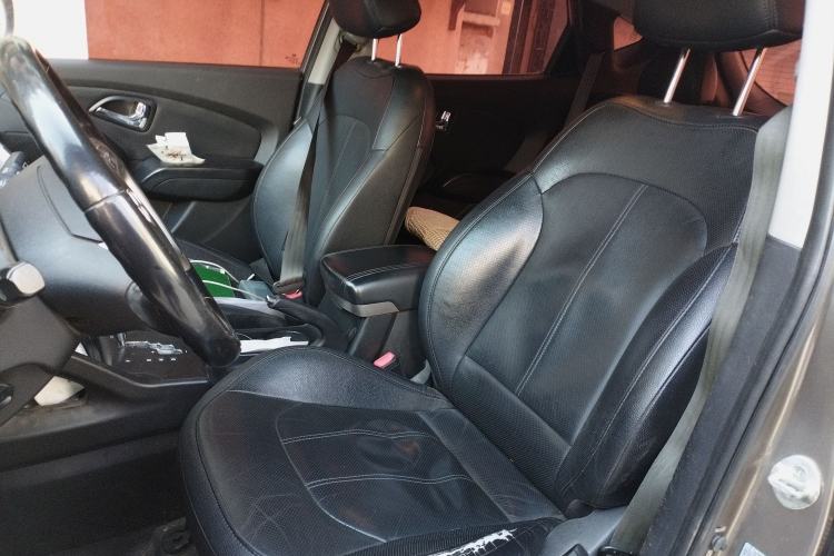 Used Hyundai ix35 2013 2.0L Automatic Two-Wheel Drive Smart GLS China IV Standard