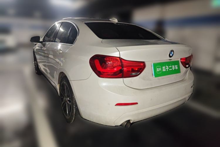 Used BMW 1 Series 2019 118i Fashion Model Rear Left 45 Deg