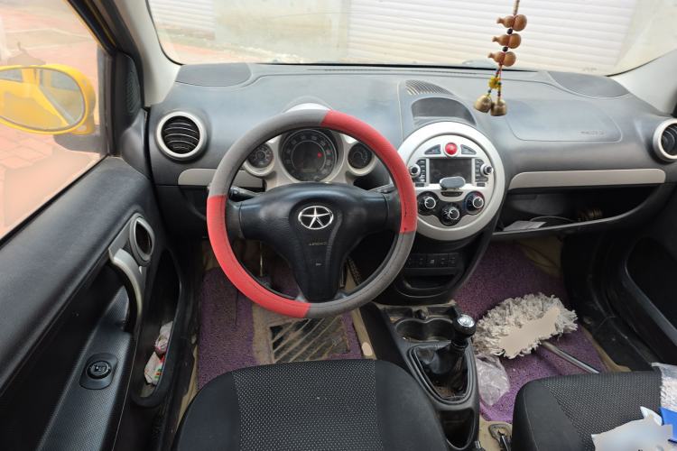 Used JAC Group Yueyue 2012 1.0L Luxury Model
