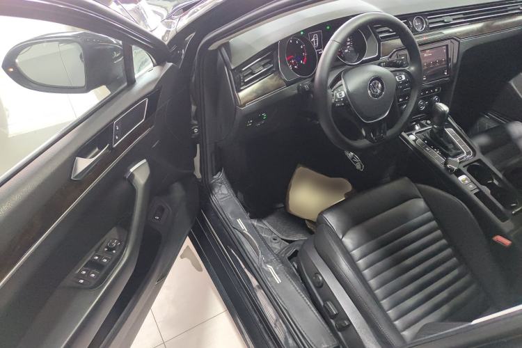 Used Volkswagen Magotan 2019 330TSI DSG Luxury Version China VI Standard
