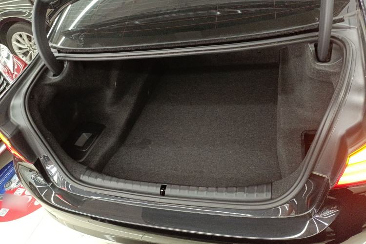 Used BMW 5 Series 2020 525Li Luxury Package Trunk