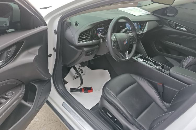 Used Buick Regal 2024 25T Deluxe Edition