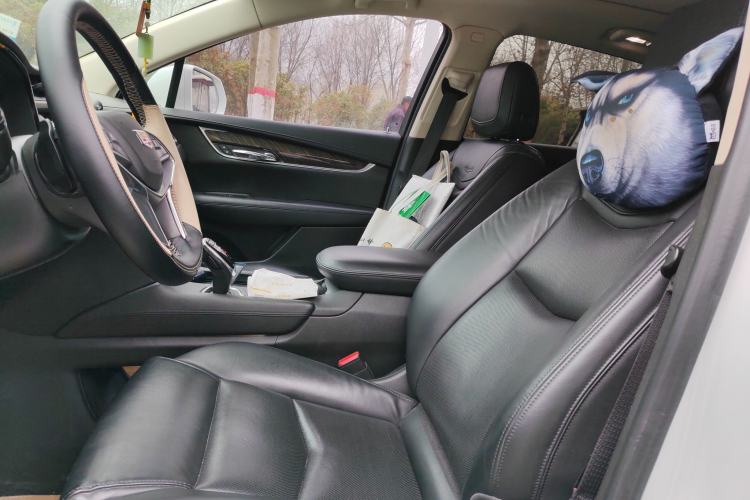 Used Cadillac XT5 2018 25T Luxury Model
