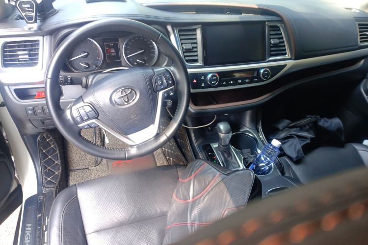 Used Toyota Highlander 2018 2.0T Four-Wheel Drive Prestige Version 7 Seats China VI Standard
