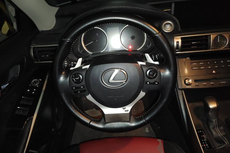 Used Lexus IS 2015 200T Leading Edition