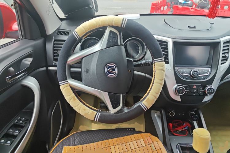 Used CHANGAN CS35 2015 1.6L Manual Luxury Model China IV Standard Steering Wheel
