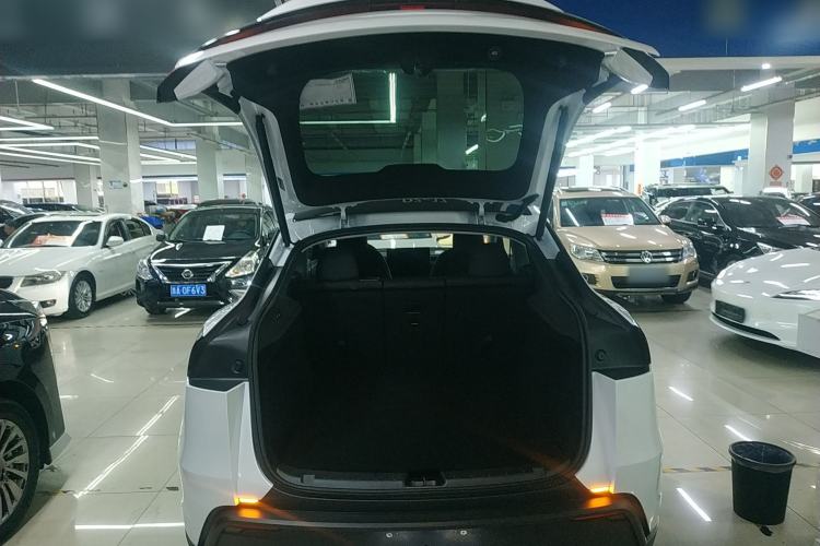 Used Tesla Model Y 2025 Updated Version Long-Range All-Wheel Drive