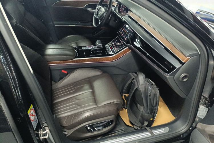 Used Audi A8 2019 Facelifted Plus A8L 50 TFSI quattro Luxury Edition Right Front Seat