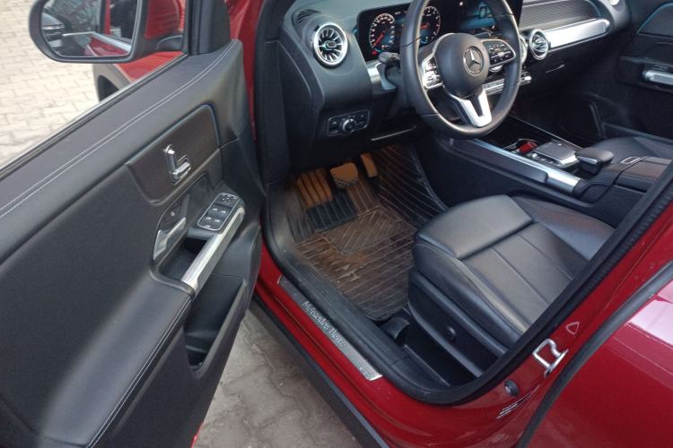 Used Mercedes-Benz GLB 2023 GLB 220 Sport Edition Driver Seat
