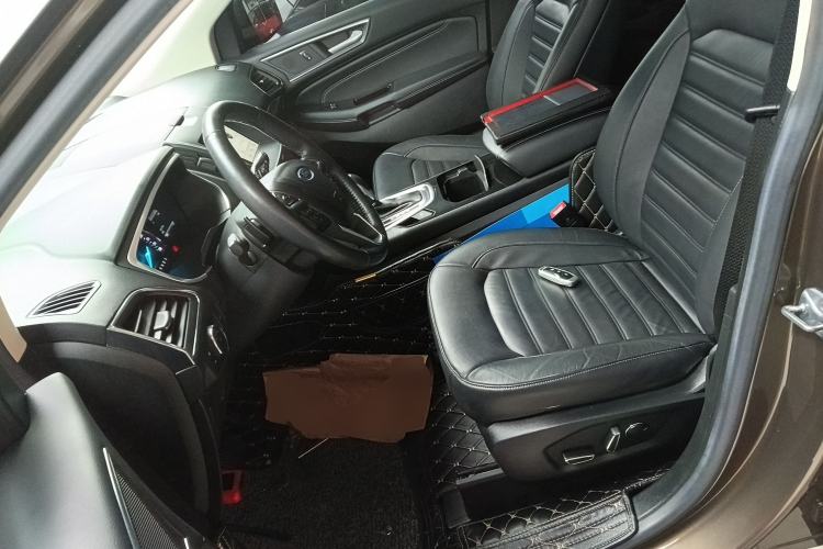 Used Ford Edge 2016 EcoBoost 245 Two-Wheel-Drive Titanium 7-Seater
