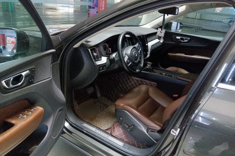 Used Volvo XC60 2019 T5 4x4 Smart Edition China V Standard Driver Seat
