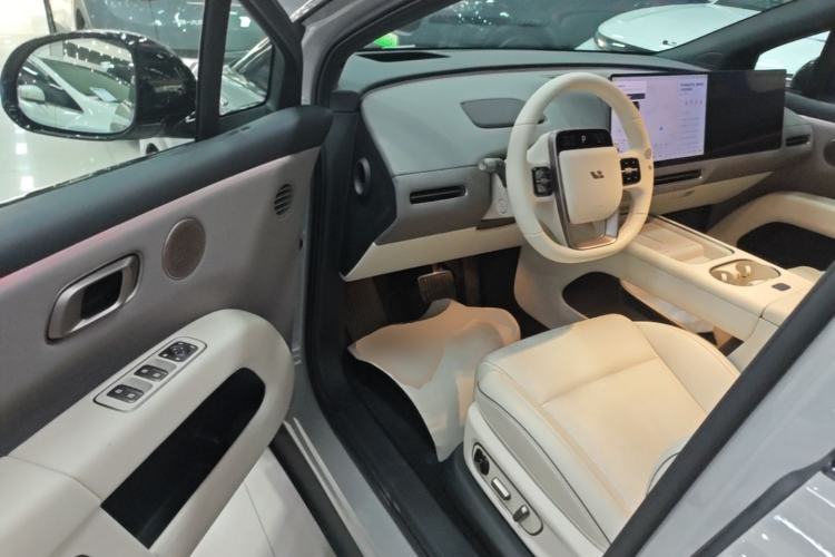 Used Li Auto i6 2025 Model Two-Wheel-Drive Standard Type Driver Seat