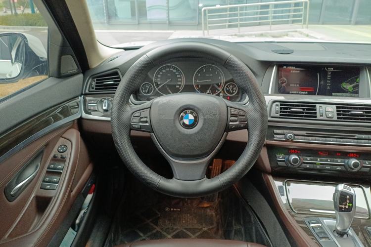 Used BMW 5 Series 2014 525Li Luxury Design Package
