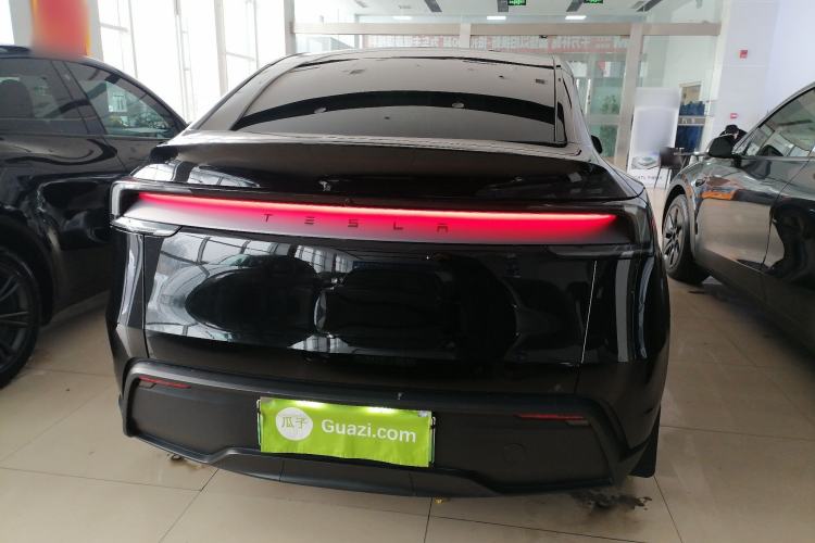 Used Tesla Model Y 2025 Rear-Wheel-Drive Version