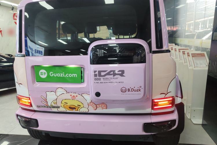 Used iCAR V23 2025 501 Four-Wheel Drive Intelligent Driving Version
