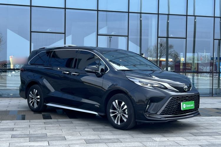 Used Toyota Granvia 2024 2.5L Hybrid Luxury Edition