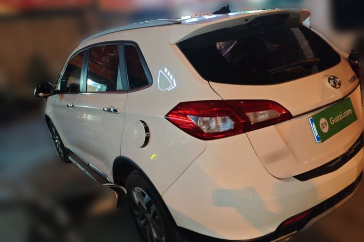 Used BAIC Senova X65 2015 2.0T Automatic Elite Model
