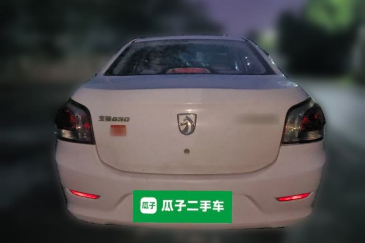 Used Baojun 630 2013 1.5L manual standard version Rear