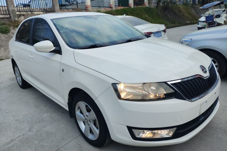Used Skoda Rapid 2013 1.6L Manual Smart Selection Model
