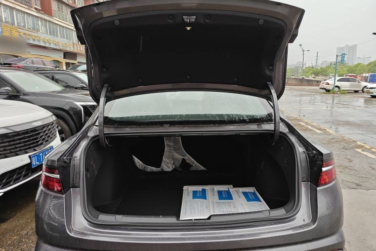 Used Geely Auto Preface 2025 Dongfang Yao 1.5TD Kunlun Edition Trunk