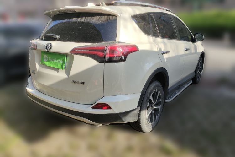 Used Toyota RAV4 2016 2.0L CVT Two-Wheel Drive Smart Edition China V Standard Rear Right 45 Deg