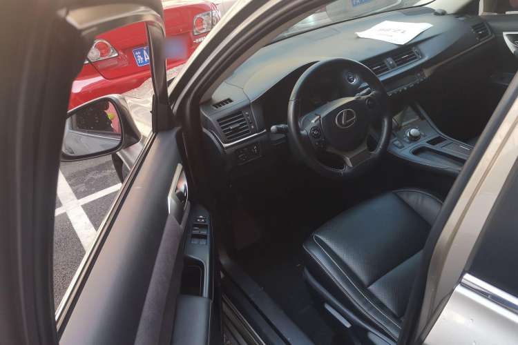 Used Lexus CT 2017 CT200h Elite Edition Solid Color China V Standard
