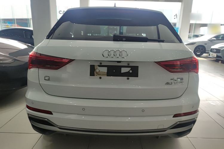 Used Audi Q3 2022 40 TFSI Fashion Dynamic Model
