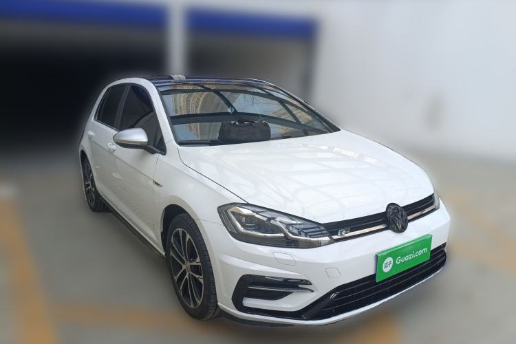 Used Volkswagen Golf 2018 280TSI Automatic R-Line Model Front Right 45 Deg