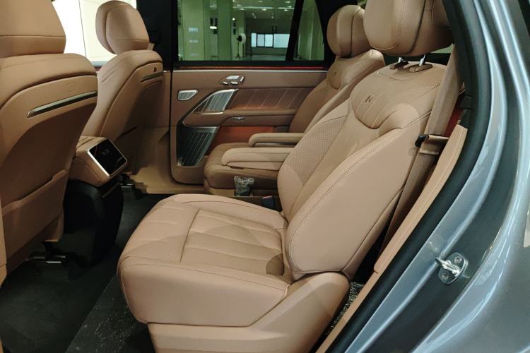 Used ONVO Luxeed L90 2025 Model—Ultra Six-Seater Version