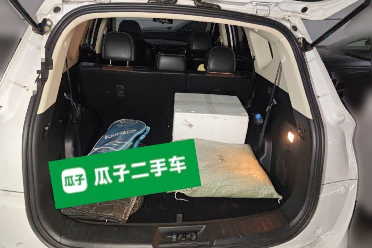 Used Dongfeng Fengon 580 2017 Revised Version 1.5T CVT Luxury Edition Trunk