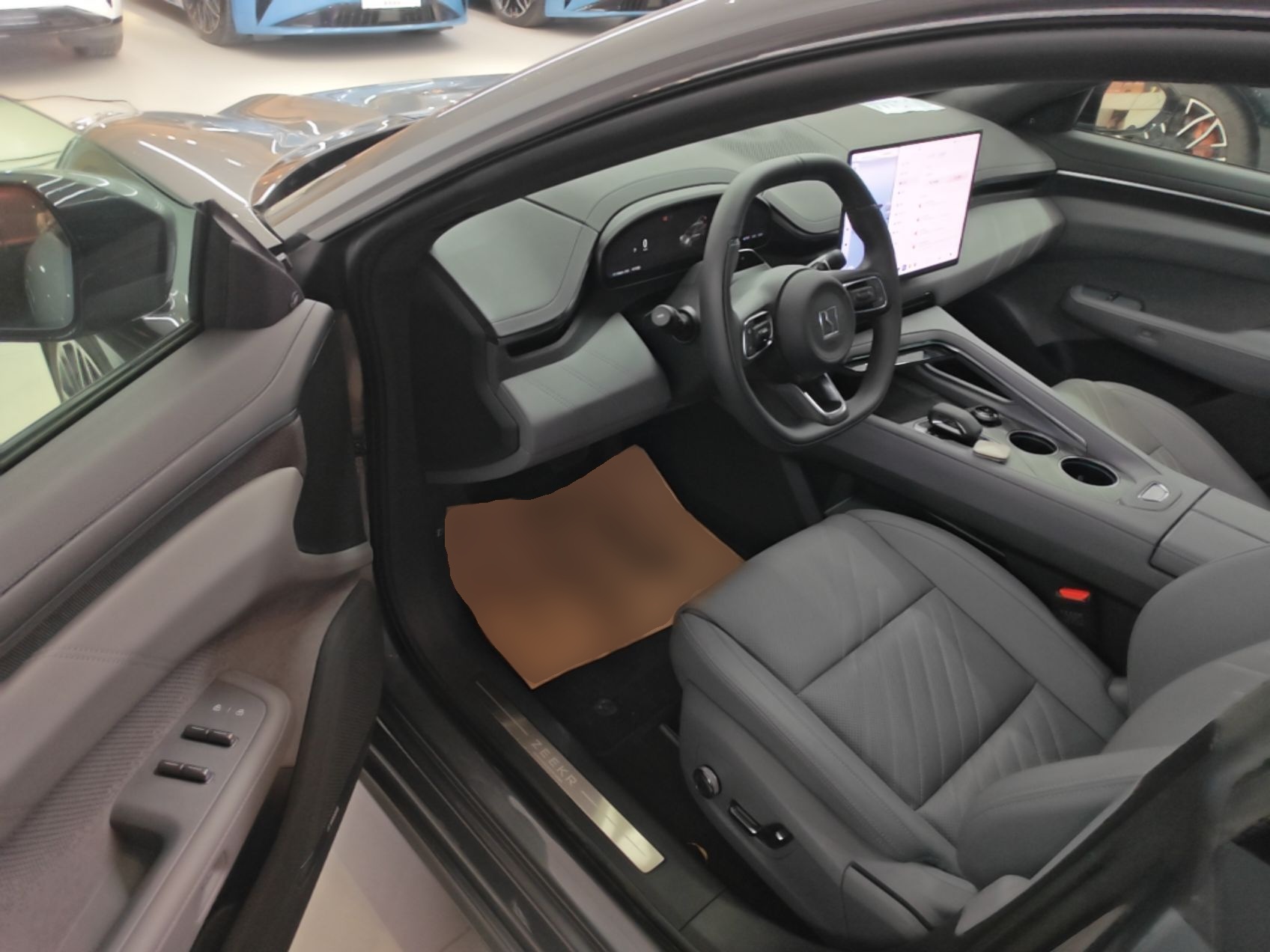 Zeekr 001 2025 YOU Edition 100 kWh All-Wheel Drive — снимка 18