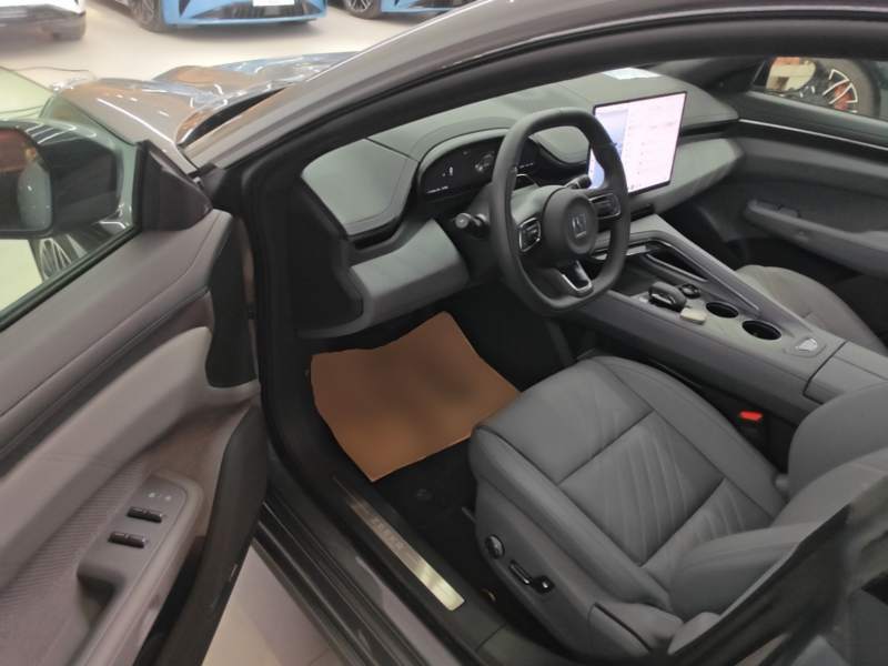 Used Zeekr 001 2025 YOU Edition 100 kWh All-Wheel Drive — 15