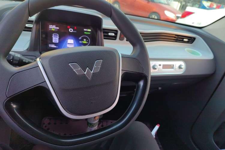 Used Wuling Hongguang MINIEV 2022 Macaron Premium Model – Lithium Iron Phosphate