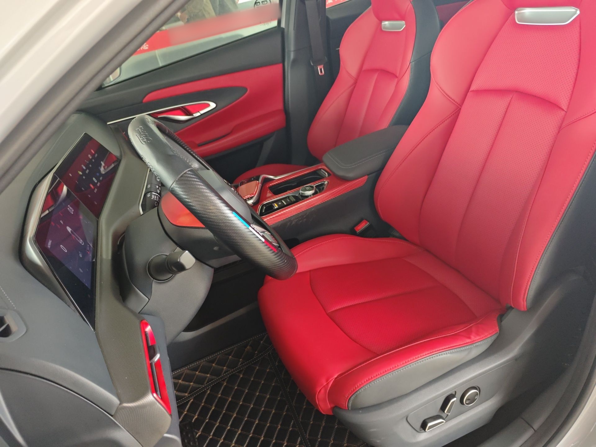 Переднее сиденье в автомобиле