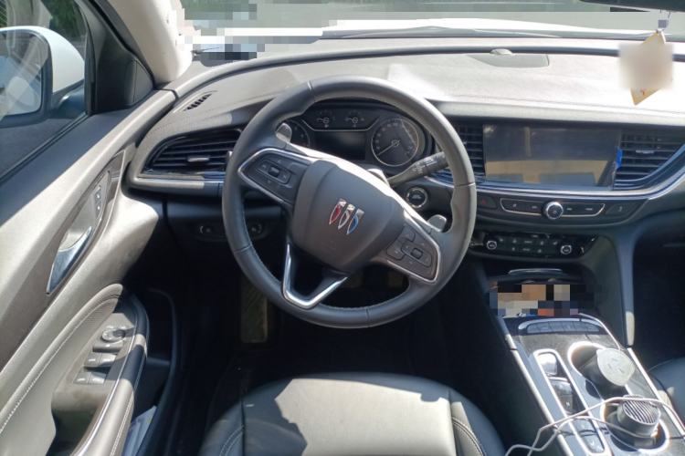 Used Buick Regal 2024 25T Deluxe Edition Steering Wheel