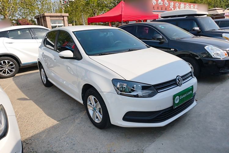 Used Volkswagen Polo 2016 1.4L Manual Fashion Model Front Right 45 Deg