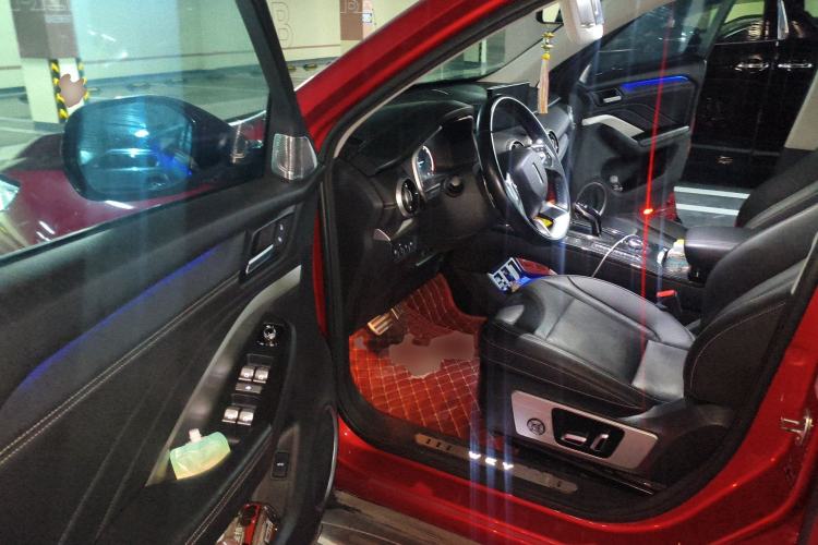 Used Wey VV6 2018 2.0T Two-Wheel-Drive Ultra-Luxury Version China V Standard
