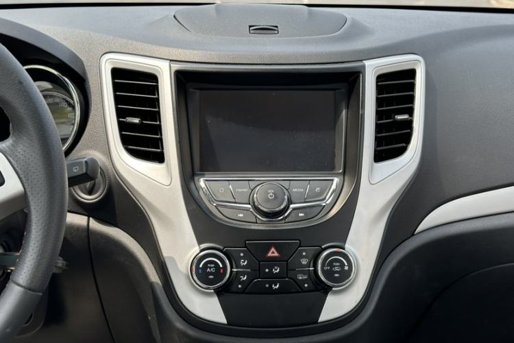 Used Changan CS35 2016 1.6L Automatic Luxury Model China IV Standard
