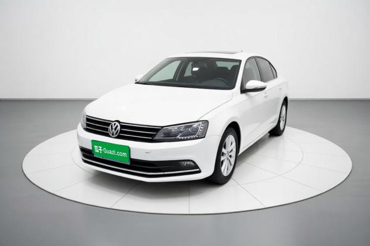 Used Volkswagen Sagitar 2015 1.6L Manual Comfort Model