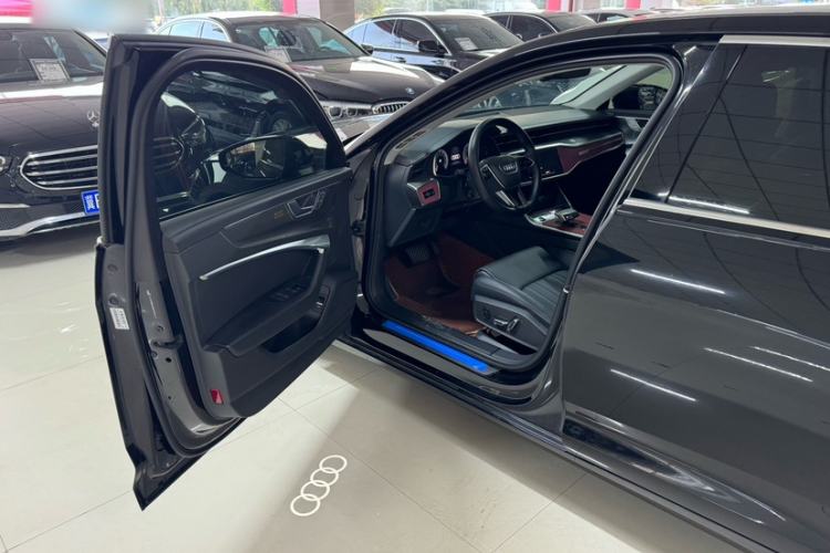 Used Audi A6L 2024 40 TFSI Luxury Prestige Edition Interior 5