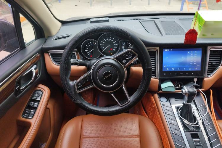 Used Zotye SR9 2017 2.0T Automatic Ultimate Light Edition
