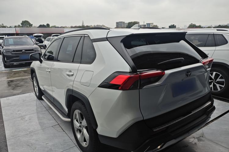 Used Toyota RAV4 2021 Dual-Engine 2.5L E-CVT Two-Wheel Drive Elite Edition
