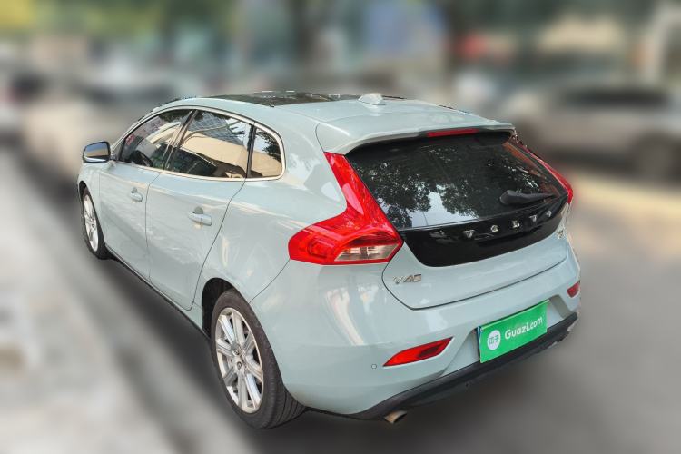 Used Volvo V40 2017 T3 Zhiya Edition
