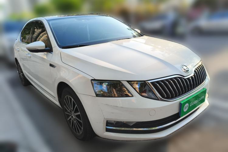 Used Skoda Octavia 2019 1.5L Automatic Smart Drive Luxury Edition China V Standard Front Right 45 Deg