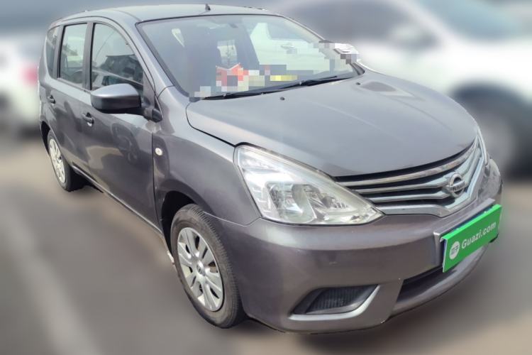 Used Nissan Livina 2015 1.6XE Manual Comfort Edition Front Right 45 Deg