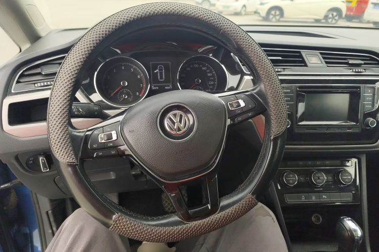 Used Volkswagen Touran 2016 Volkswagen Touran L 280TSI DSG Comfort Edition