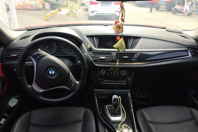 Used BMW X1 2015 sDrive18i Leading Edition
